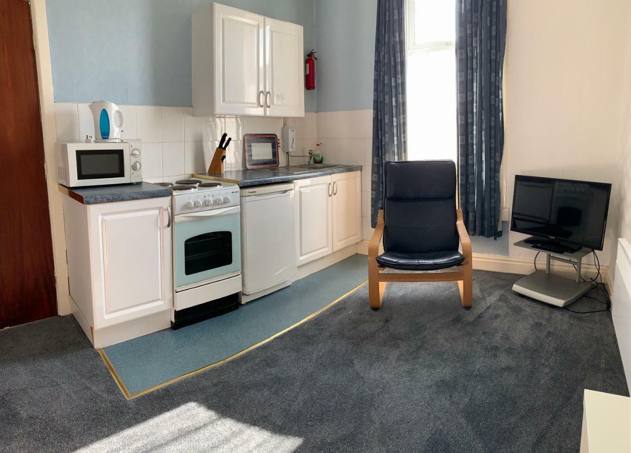 Beeton Villas Holiday Apartments Blackpool Exterior photo