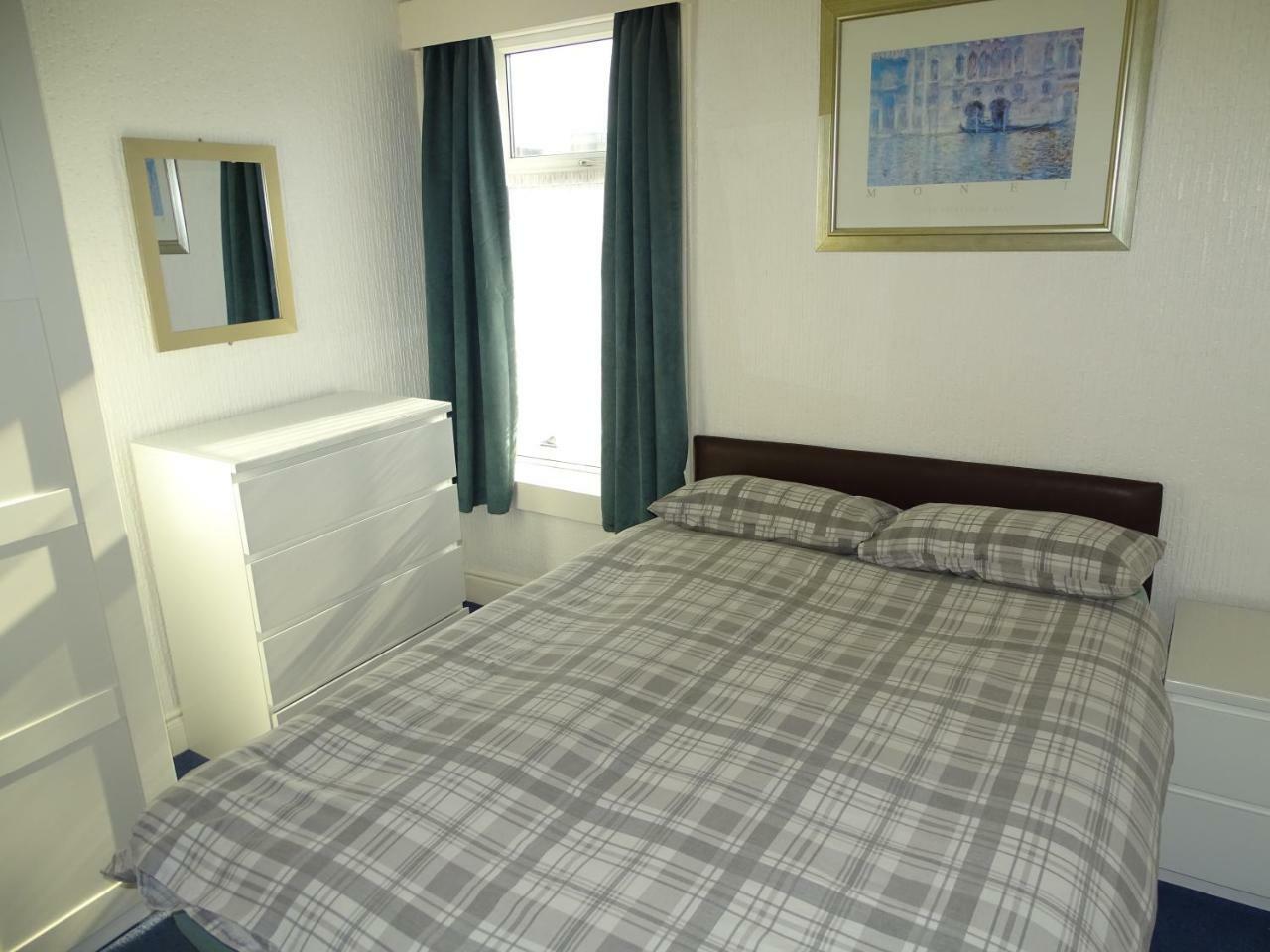 Beeton Villas Holiday Apartments Blackpool Exterior photo