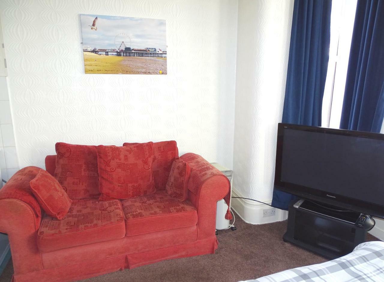 Beeton Villas Holiday Apartments Blackpool Exterior photo