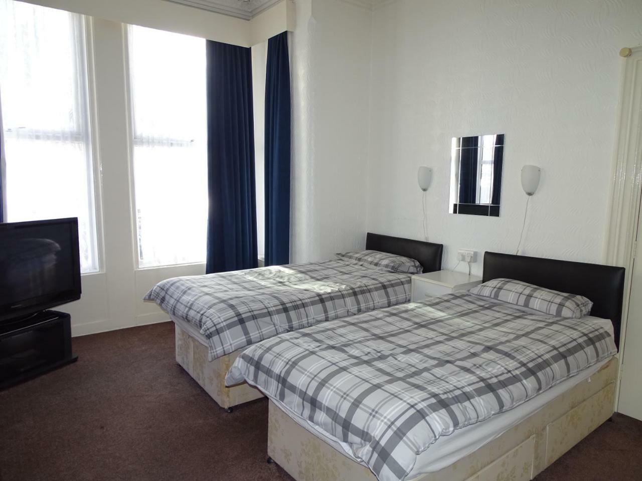 Beeton Villas Holiday Apartments Blackpool Exterior photo